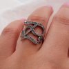 Anello Iniziale - "P". AD1902 - immagine 2