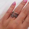 Anello Iniziale - "V". AD1905 - immagine 2