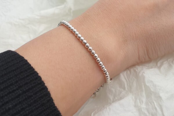 Bracciale di sole palline d'argento su catena sempre d'argento. BA0405 - immagine 2